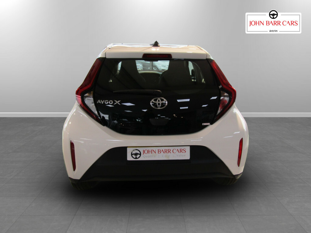 Toyota Aygo X 1.0 Vvt-i Pure White #4