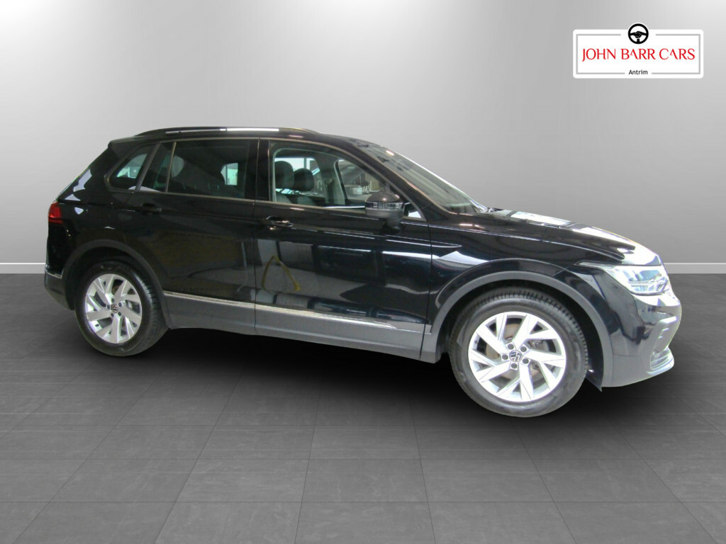 Volkswagen Tiguan 2.0 Tdi Life Black #4