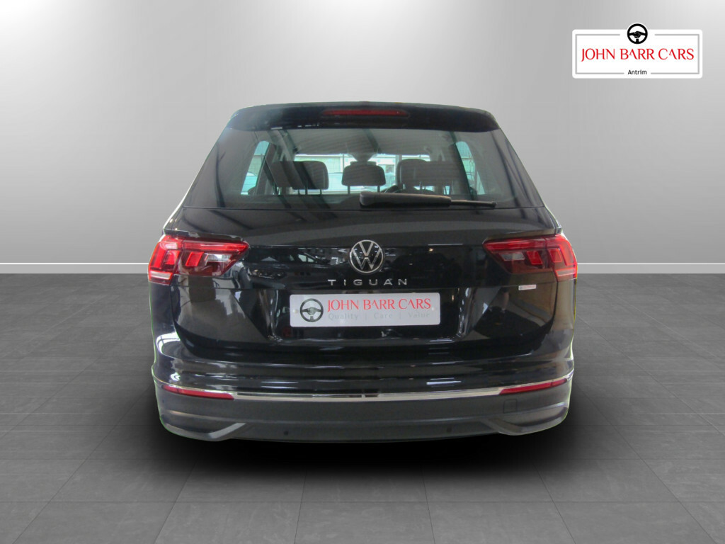 Volkswagen Tiguan 2.0 Tdi Life Black #3