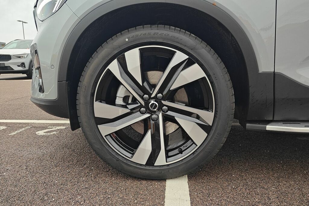 Volvo XC40 2.0 B3p Ultra Dark Grey #5