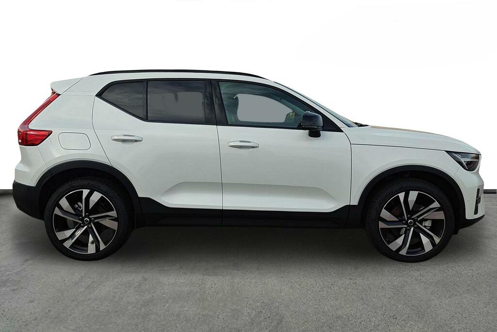 Volvo XC40 2.0 B3p Ultra Dark SV75XTM White #4
