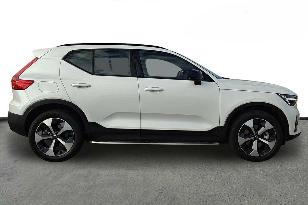 Volvo XC40 2.0 B3p Plus Dark SV75UJR White #4