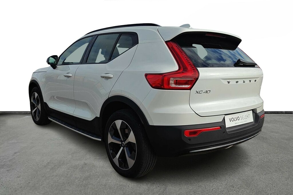 Volvo XC40 2.0 B3p Plus Dark SV75UJR White #3