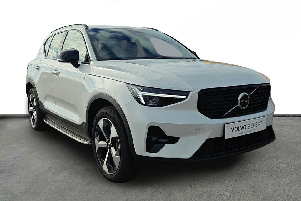 Volvo XC40 2.0 B3p Plus Dark White