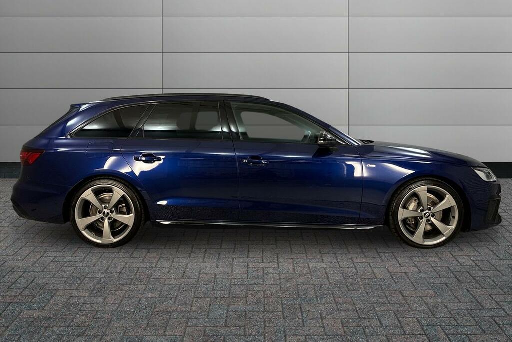 Audi A4 40 Tfsi 204 Black Edition S Tronic AK71PWO Blue #4