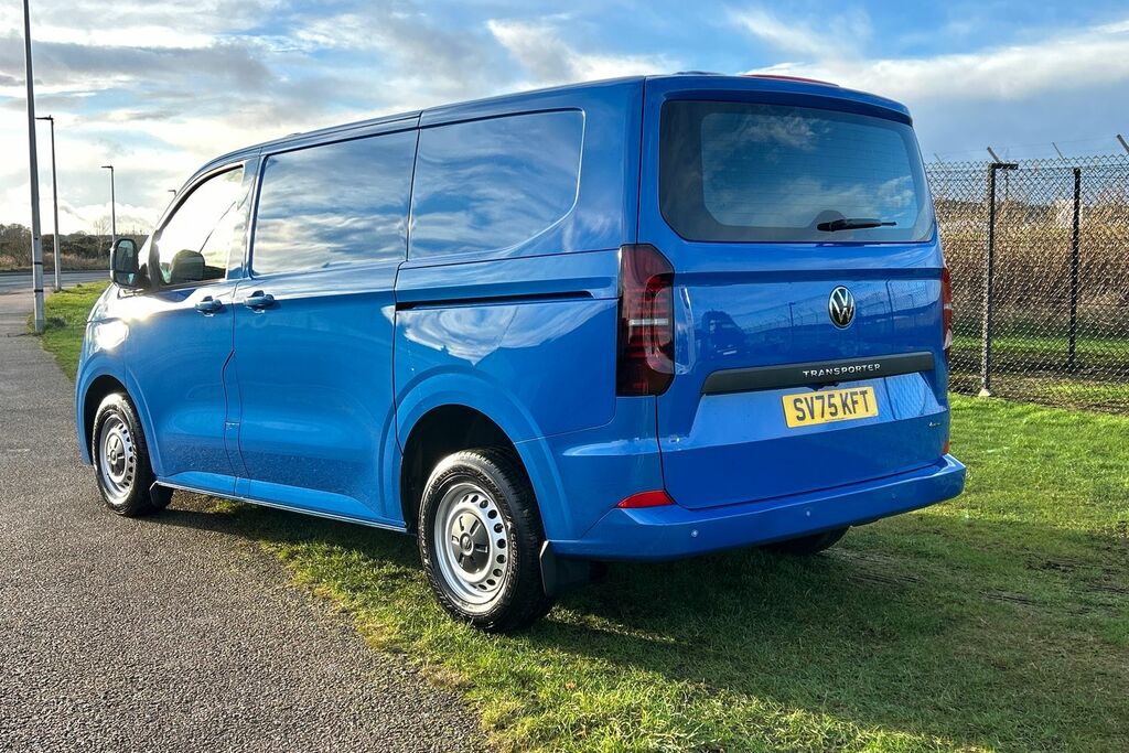 Volkswagen Transporter 2.0 Tdi 150 Commerce Plus Van 4Motion SV75KFT Blue #3