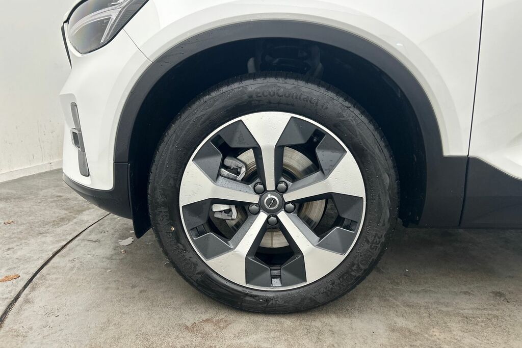 Volvo XC40 2.0 B3p Plus Dark SM75OWJ White #5