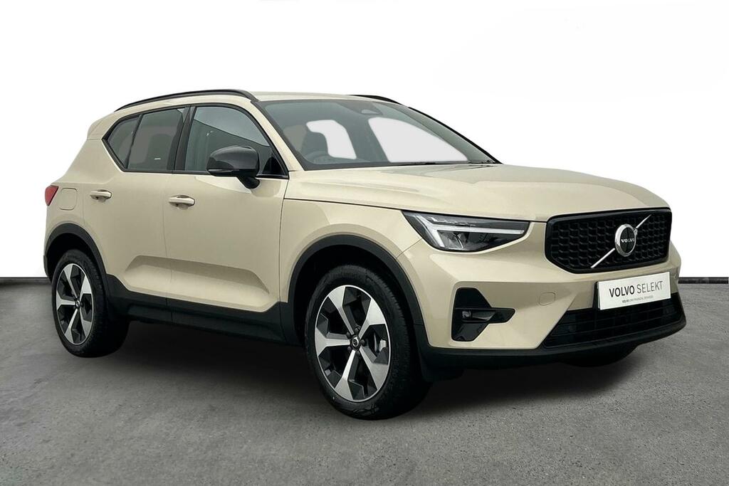 Volvo XC40 2.0 B3p Plus Dark