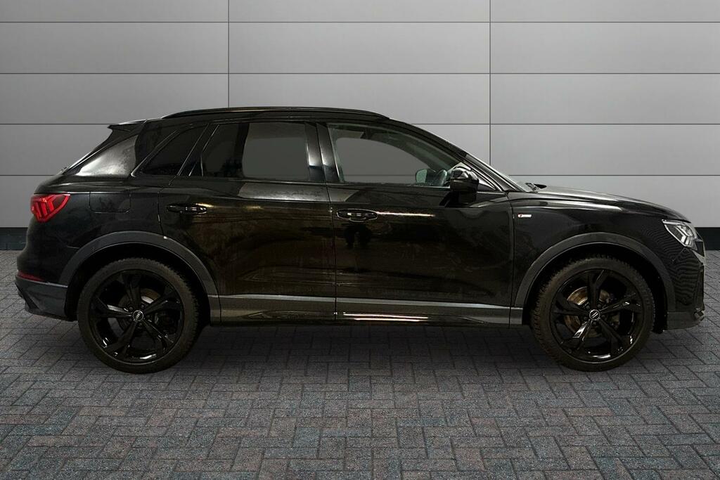 Audi Q3 35 Tfsi Edition 1 SV20VUC Black #4