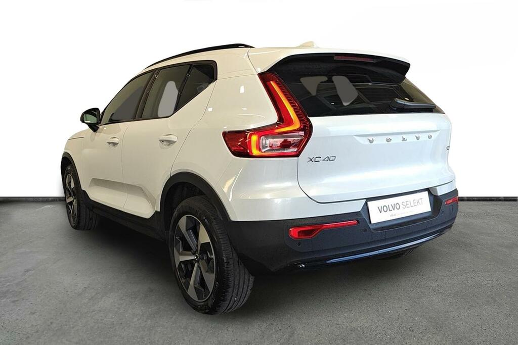 Volvo XC40 2.0 B3p Plus Dark White #3