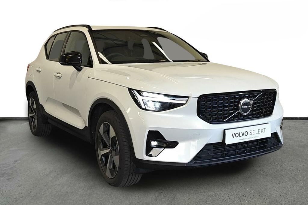 Volvo XC40 2.0 B3p Plus Dark White