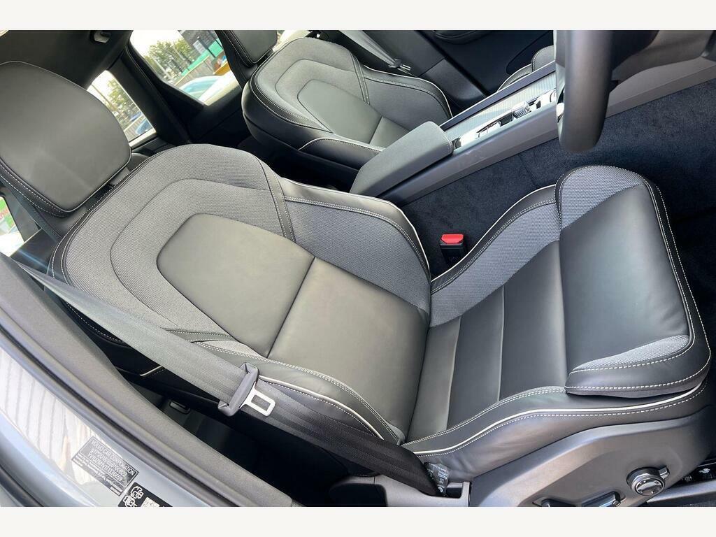 Volvo XC60 2.0 B5p Plus Black Edition Awd Geartronic SP75YNR Grey #4