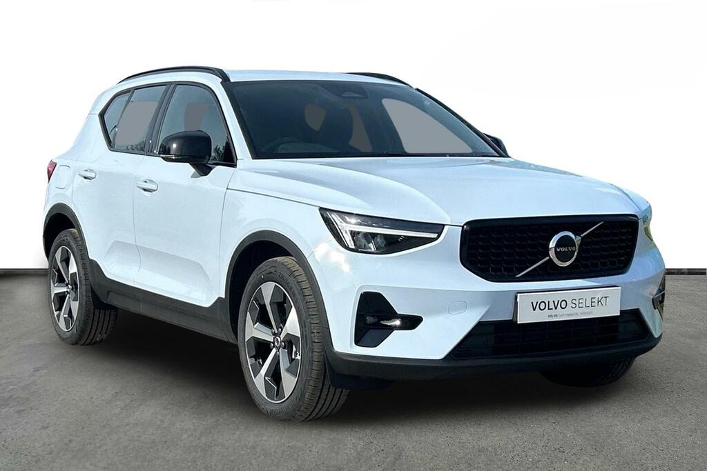 Volvo XC40 2.0 B3p Plus Dark Blue