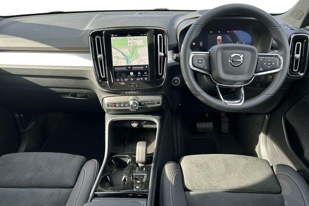 Volvo XC40 2.0 B3p Plus Black Edition SP26ZXO White #6