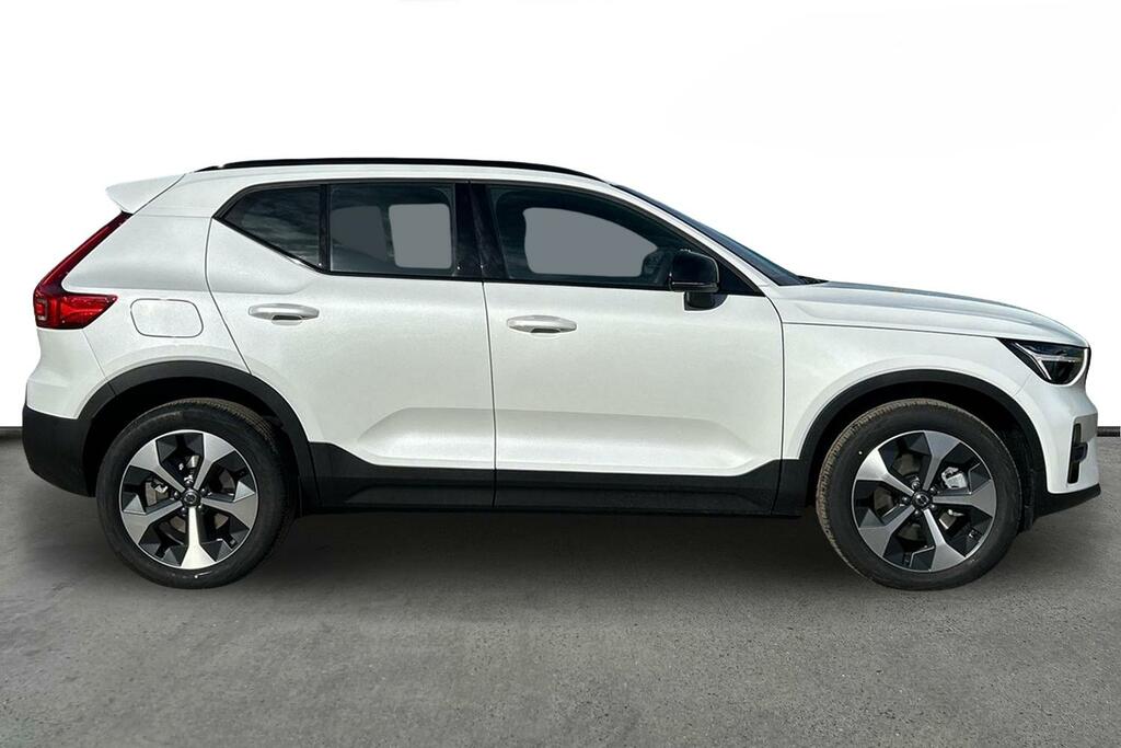 Volvo XC40 2.0 B4p Plus Dark SP26ZYB White #4