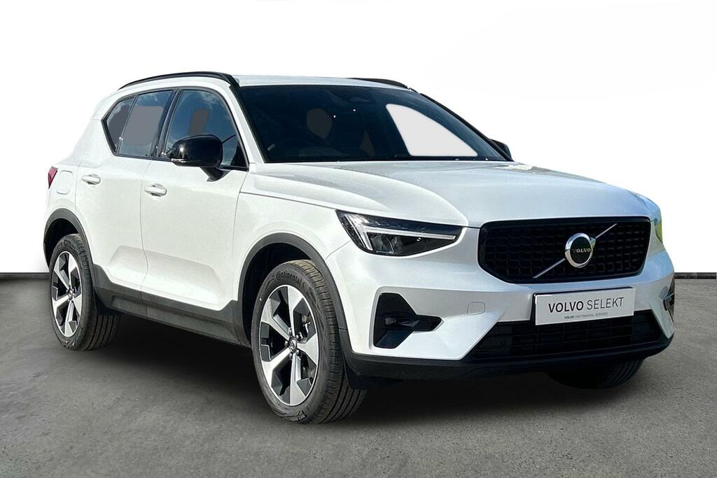 Volvo XC40 2.0 B4p Plus Dark White