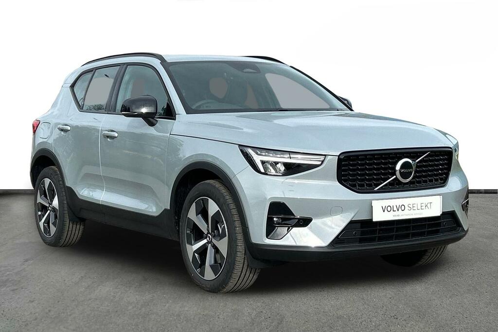 Volvo XC40 2.0 B3p Plus Dark Grey
