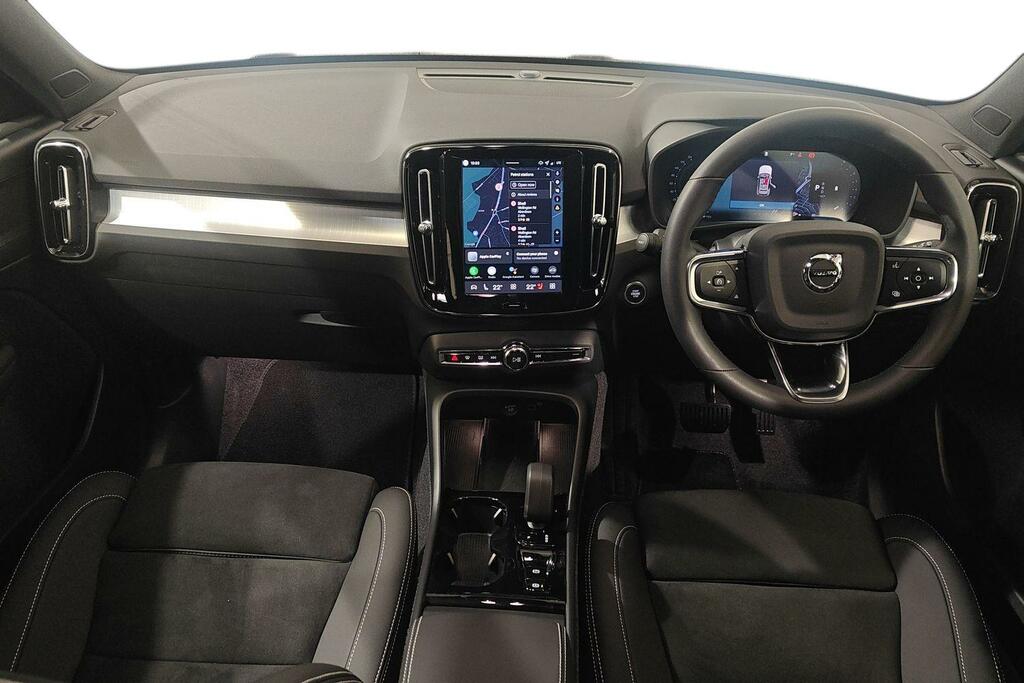 Volvo XC40 2.0 B3p Plus Dark SW75AOP Silver #6