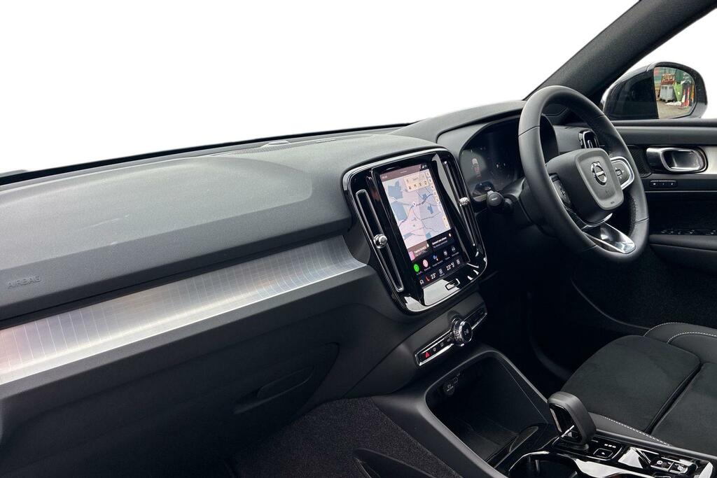 Volvo XC40 2.0 B3p Ultra Black Edition SP75YYM Black #2