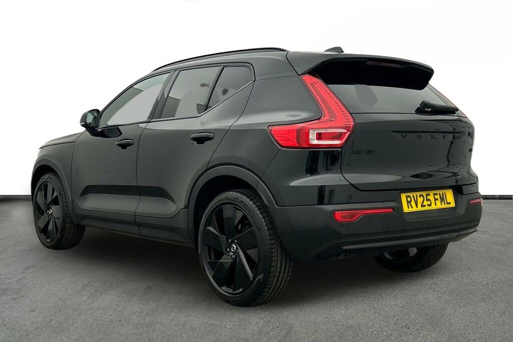 Volvo XC40 2.0 B3p Plus Black Edition RV25FML Black #3