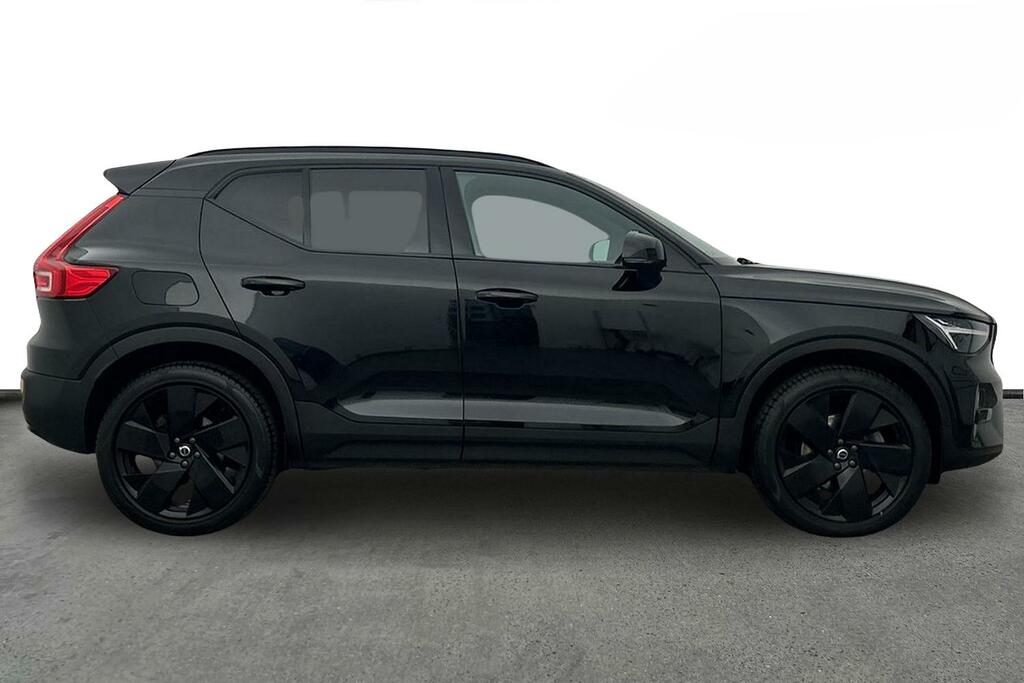 Volvo XC40 2.0 B3p Plus Black Edition RV25FML Black #4