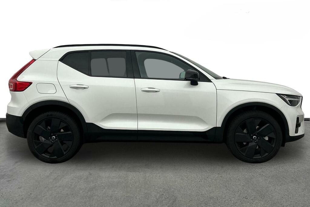 Volvo XC40 2.0 B3p Plus Black Edition SK26WYY White #4