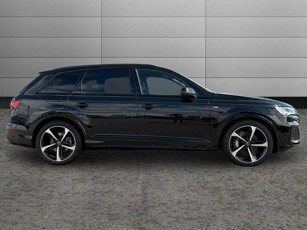 Audi Q7 Black Edition 55 Tfsi Quattro 340 Ps Tiptronic Black #4