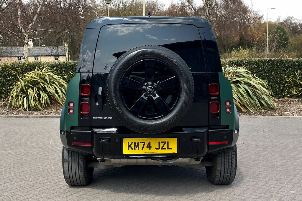 Land Rover Defender 110 P300e X-dynamic Hse Green #6