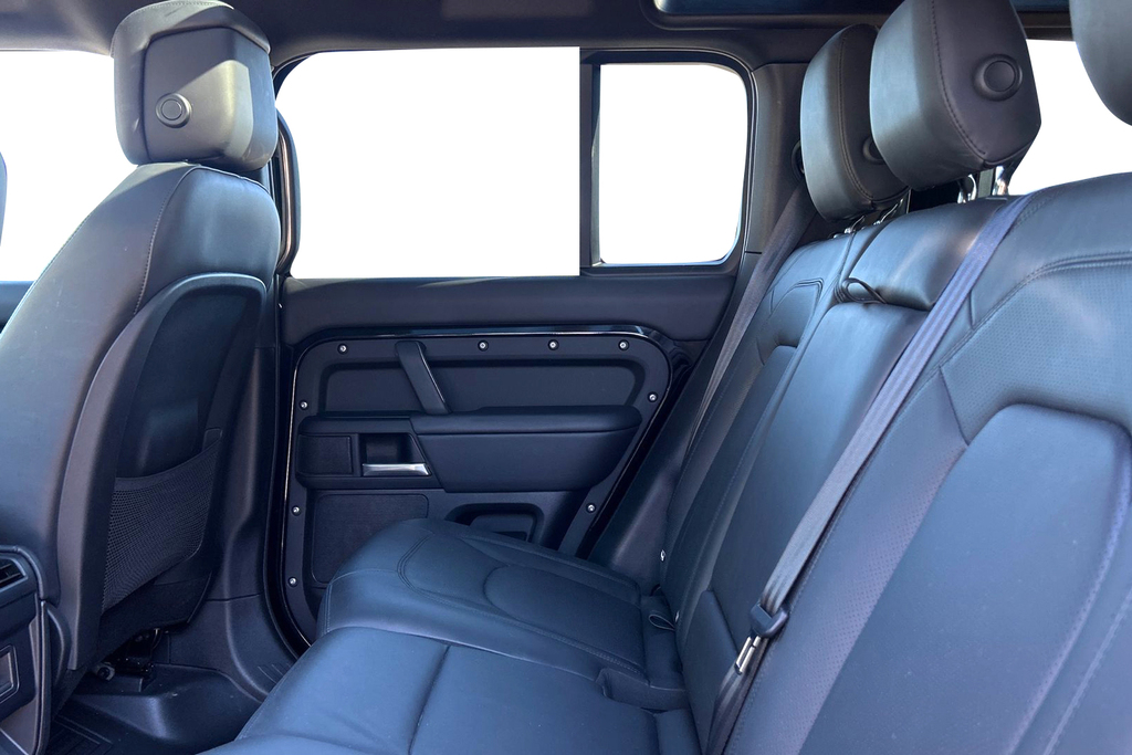 Land Rover Defender 110 P300e X-dynamic Hse Green #4