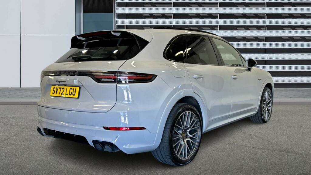 Porsche Cayenne 3.0 V6 E-hybrid 17.9Kwh Platinum Edition Tiptronic SV72LGU Grey #2
