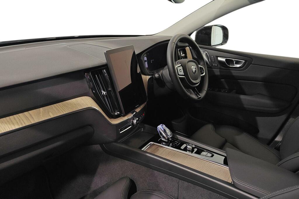 Volvo XC60 2.0 T6 350 Phev Plus Dark Awd Geartronic RO75HBB Grey #2