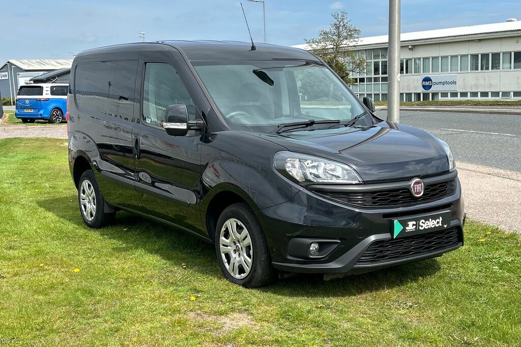 Fiat Doblo 1.3 Multijet 16V 95 Tecnico Van Start Stop Black