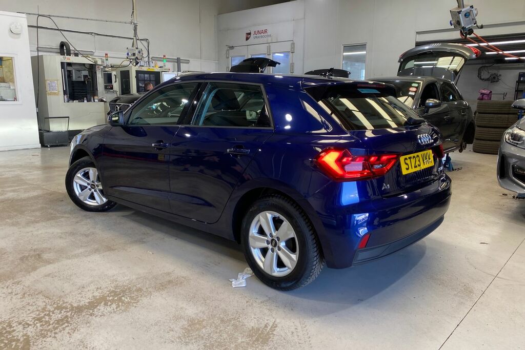 Audi A1 Technik 25 Tfsi 95 Ps 5-Speed ST23VKK Blue #3