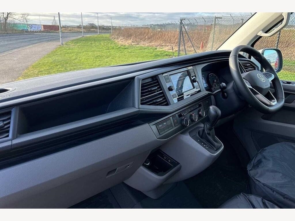 Volkswagen Transporter 2.0 Tdi 150 Highline Kombi Van Dsg SV74LXZ White #5