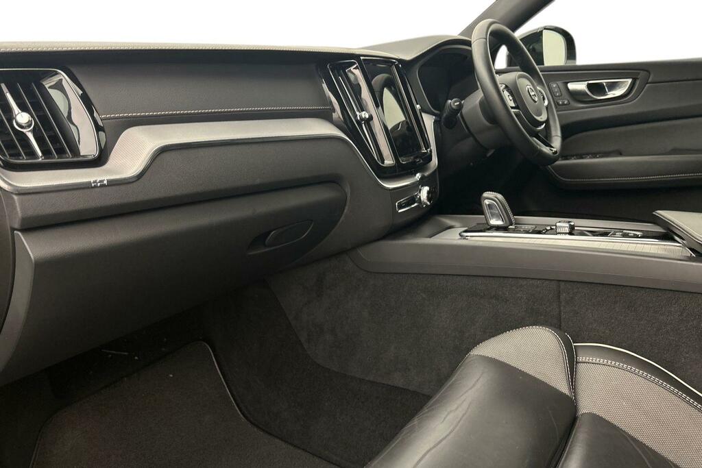 Volvo XC60 R-design Pro, B4 Awd Mild Hybrid SN22JCJ Black #2