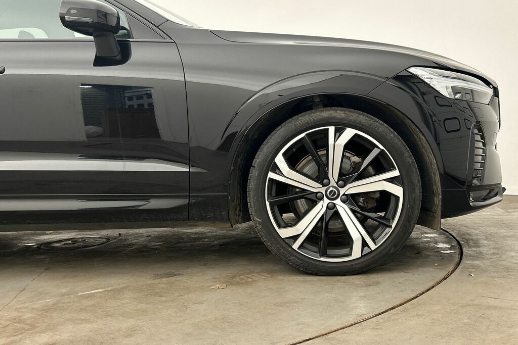 Volvo XC60 R-design Pro, B4 Awd Mild Hybrid SN22JCJ Black #5