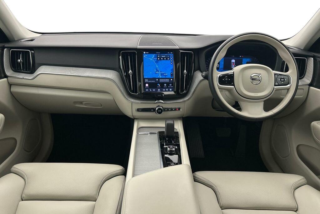 Volvo XC60 2.0 B5p Plus Dark Awd Geartronic Silver #6