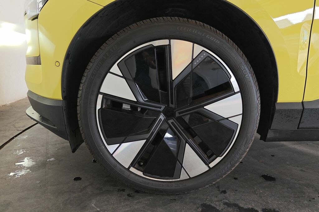 Volvo EX30 Ultra, Single Motor Extended Range, OV75DTF Yellow #5