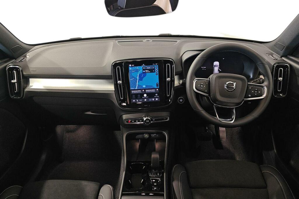 Volvo XC40 Plus, B3 Mild Hybrid, Dark White #6