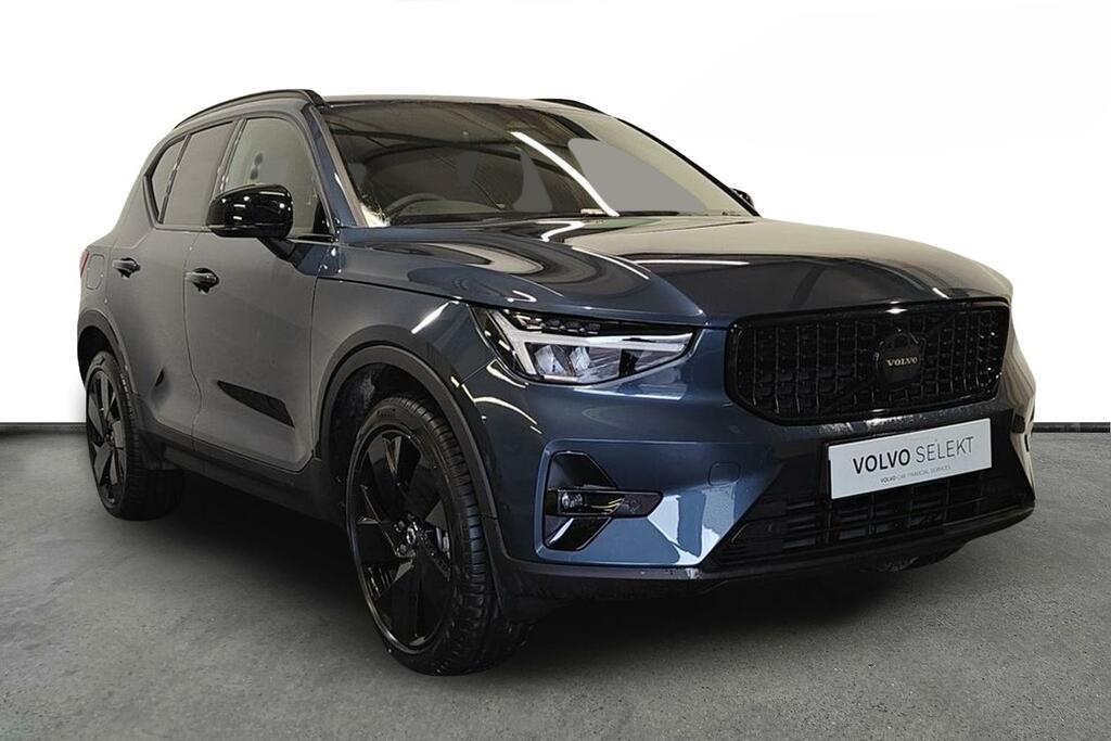 Volvo XC40 Black Edition Plus, B3 Mild Hybrid, Blue