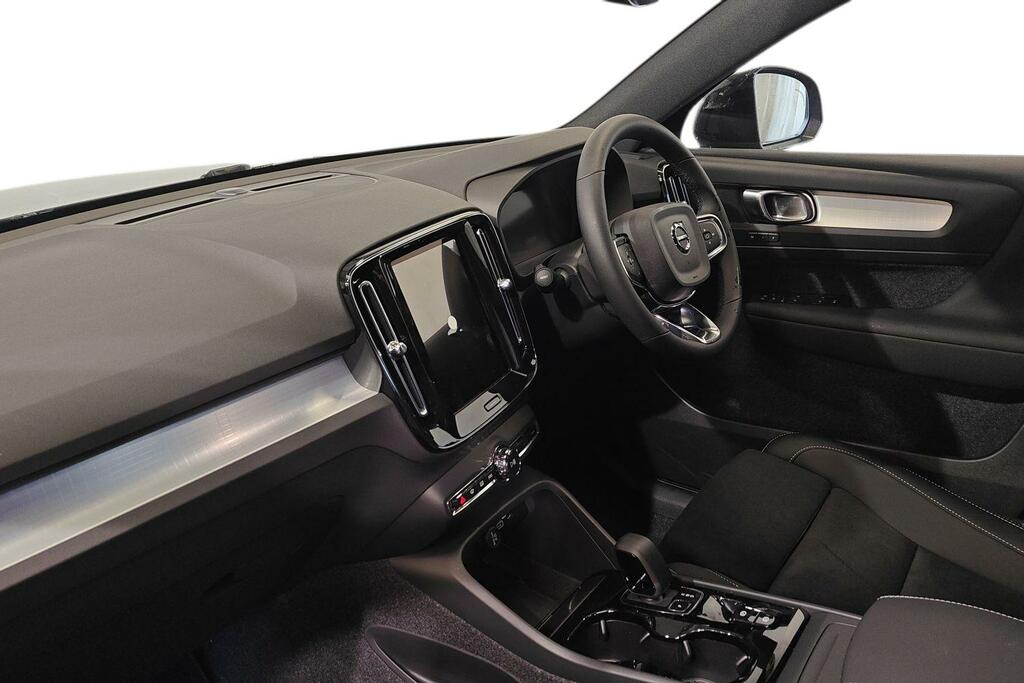 Volvo XC40 Black Edition Plus, B3 Mild Hybrid, SV26UNM Blue #2