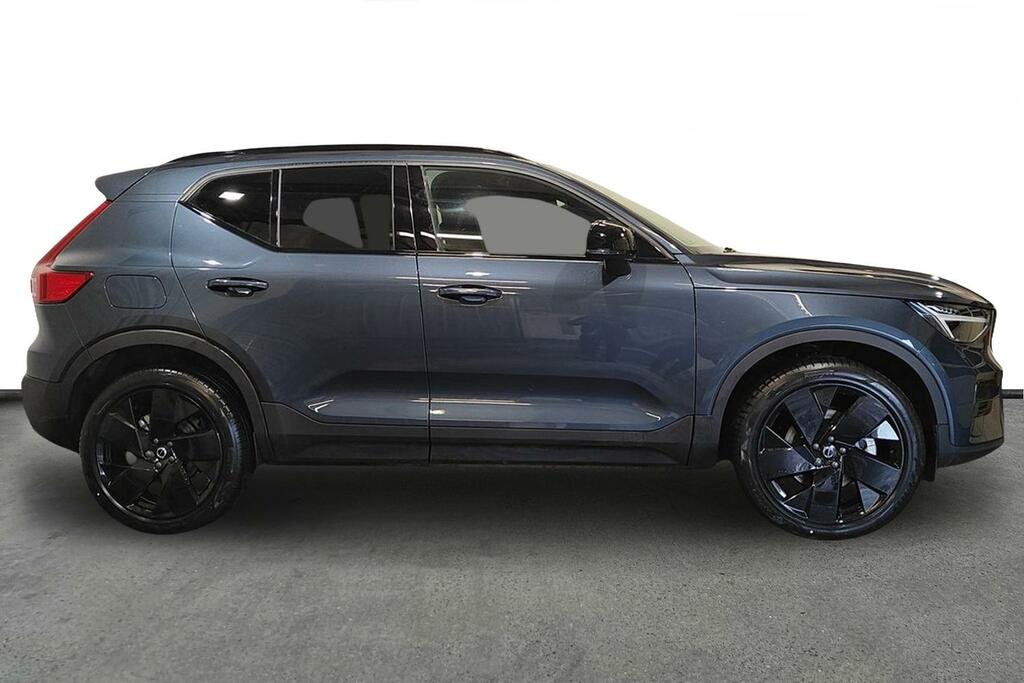 Volvo XC40 Black Edition Plus, B3 Mild Hybrid, SV26UNM Blue #4
