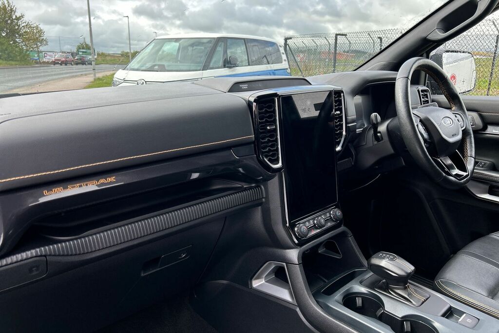 Ford Ranger Pick Up Double Cab Wildtrak 2.0 Ecoblue 205 HK23CCD Black #4