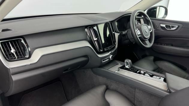 Volvo XC60 Plus, B4 Mild Hybrid, Dark YY23NVK Black #6