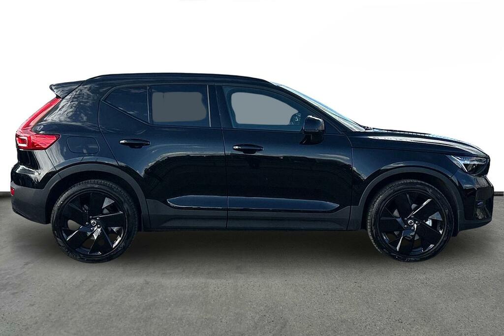 Volvo XC40 2.0 B3p Plus Black Edition SP26ZXN Black #4
