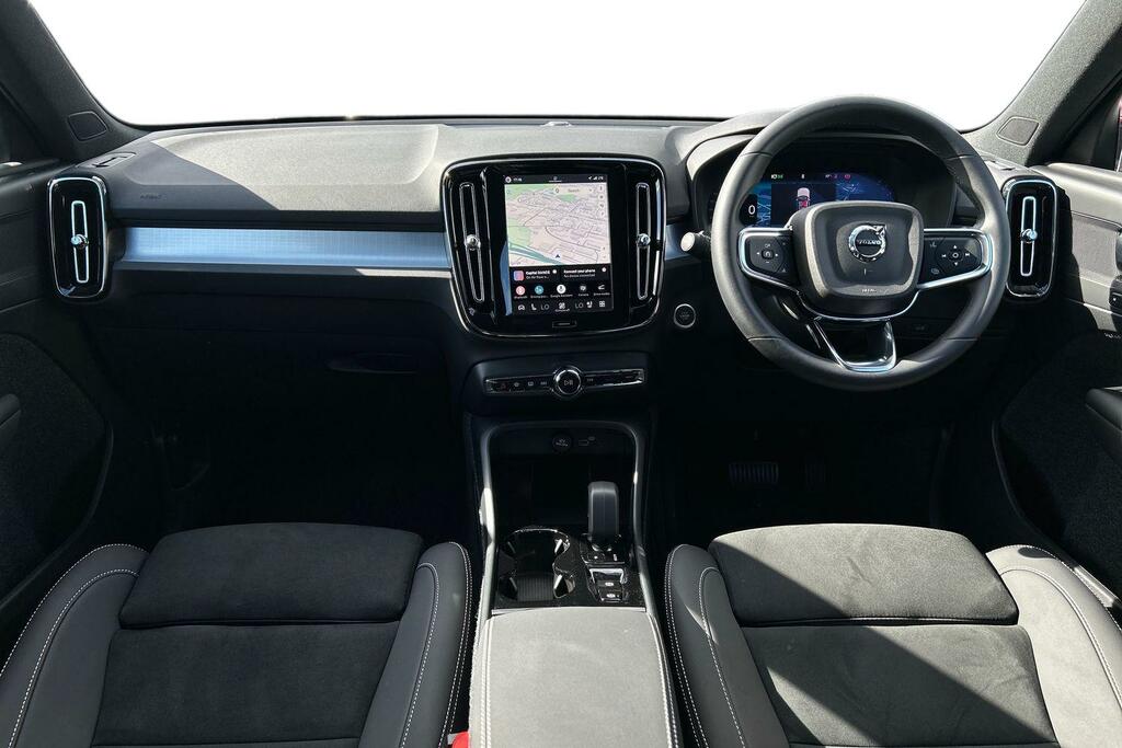Volvo XC40 2.0 B3p Plus Black Edition SP26ZXN Black #6