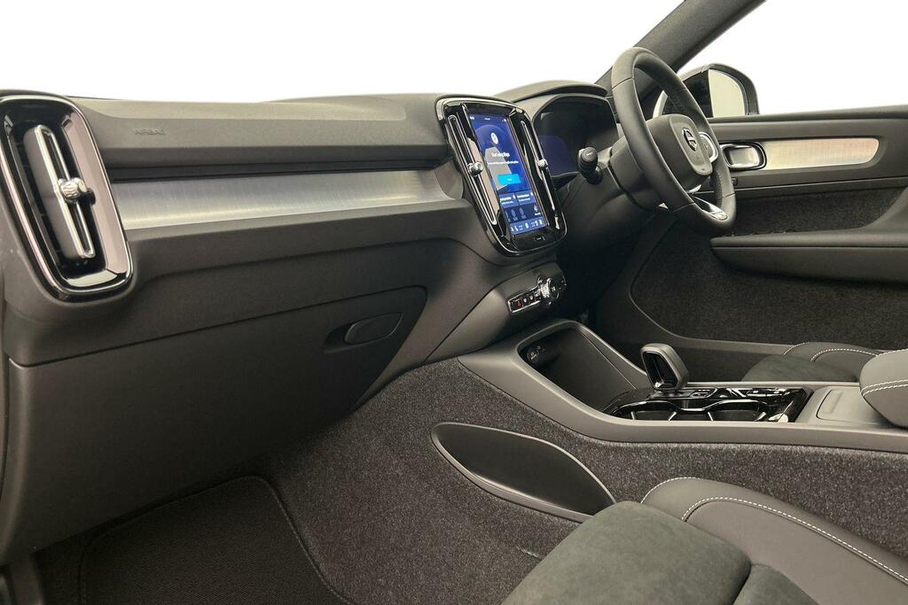 Volvo XC40 Black Edition Plus, B3 Mild Hybrid, SK26WYW Grey #2