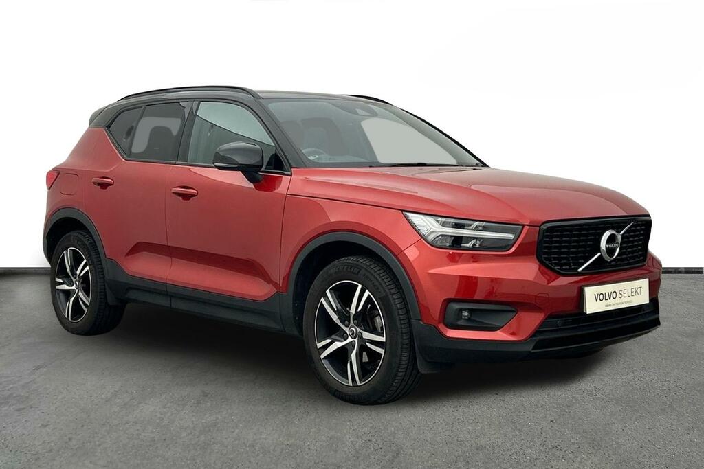 Volvo XC40 T3 R-design Red