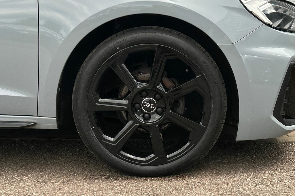 Audi A1 Black Edition 25 Tfsi 95 Ps 5-Speed ST71OZO Grey #5