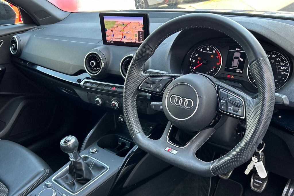 Audi Q2 Black Edition 30 Tfsi 116 Ps 6-Speed SR69JLV Blue #6